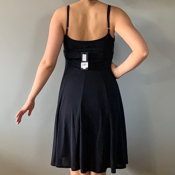 Dress - Picture 3 of 6